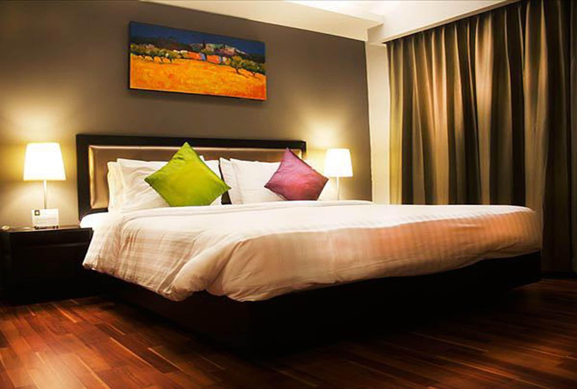 The Brunei Hotel Bandar Seri Begawan Bagian luar foto