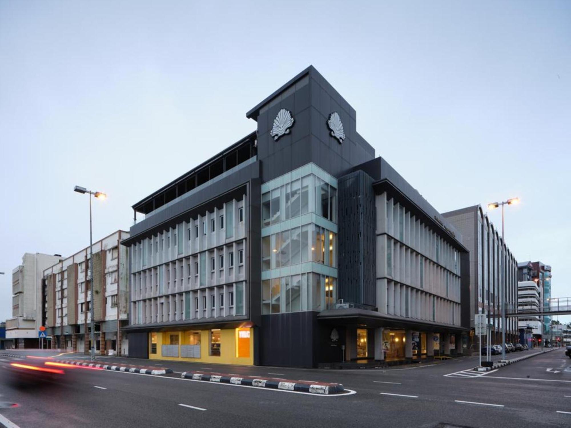 The Brunei Hotel Bandar Seri Begawan Bagian luar foto