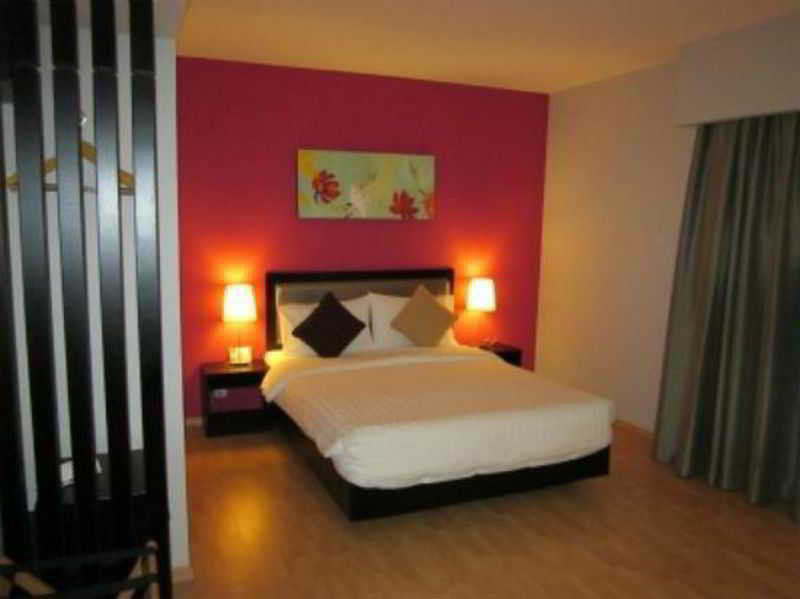 The Brunei Hotel Bandar Seri Begawan Bagian luar foto